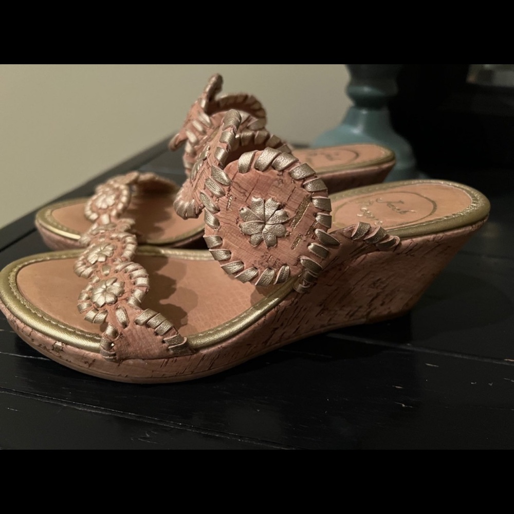 Jack Rogers wedge heel size 5. Excellent condition.